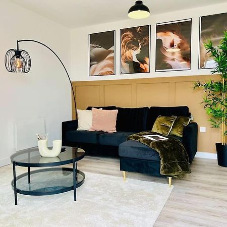 Hessian Lounge -Wyndale- Central 2Br W/Parking Μπέρμιγχαμ Εξωτερικό φωτογραφία