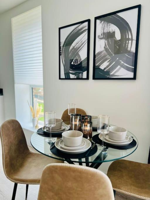 Hessian Lounge -Wyndale- Central 2Br W/Parking Μπέρμιγχαμ Εξωτερικό φωτογραφία