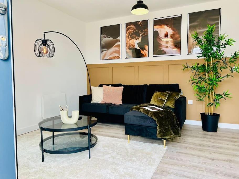 Hessian Lounge -Wyndale- Central 2Br W/Parking Μπέρμιγχαμ Εξωτερικό φωτογραφία