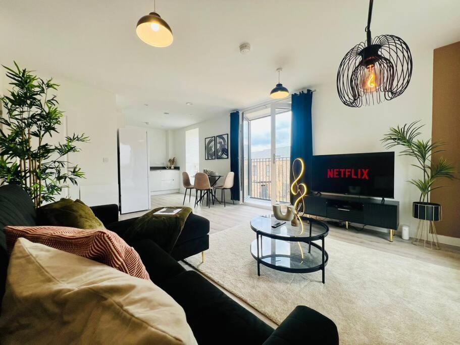 Hessian Lounge -Wyndale- Central 2Br W/Parking Μπέρμιγχαμ Εξωτερικό φωτογραφία