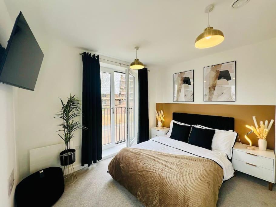 Hessian Lounge -Wyndale- Central 2Br W/Parking Μπέρμιγχαμ Εξωτερικό φωτογραφία
