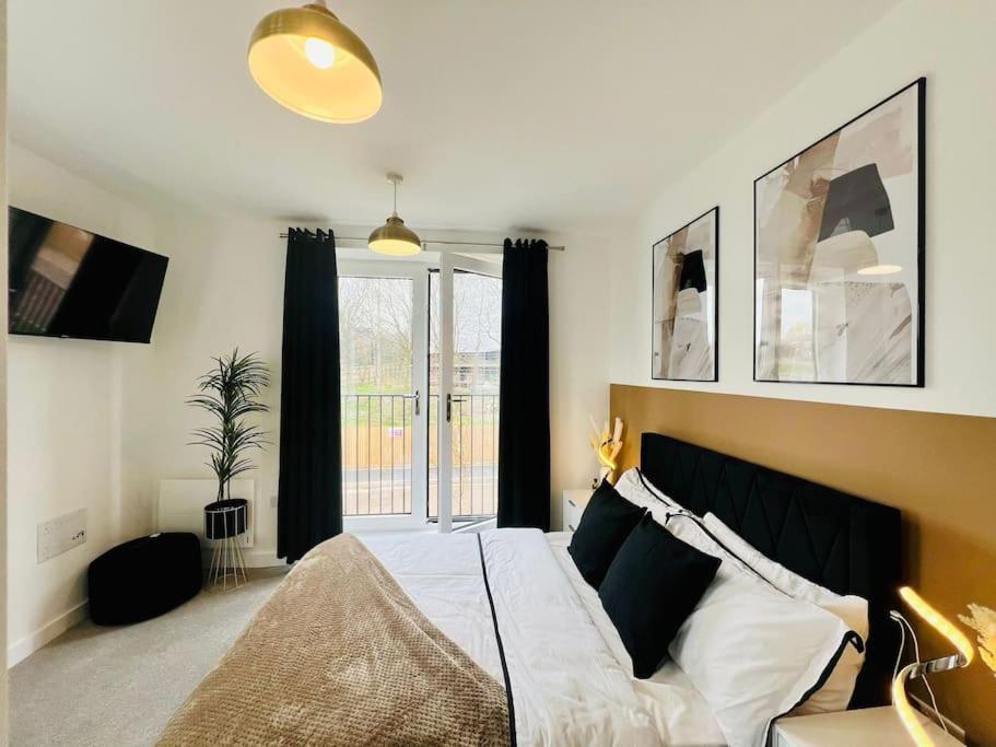 Hessian Lounge -Wyndale- Central 2Br W/Parking Μπέρμιγχαμ Εξωτερικό φωτογραφία