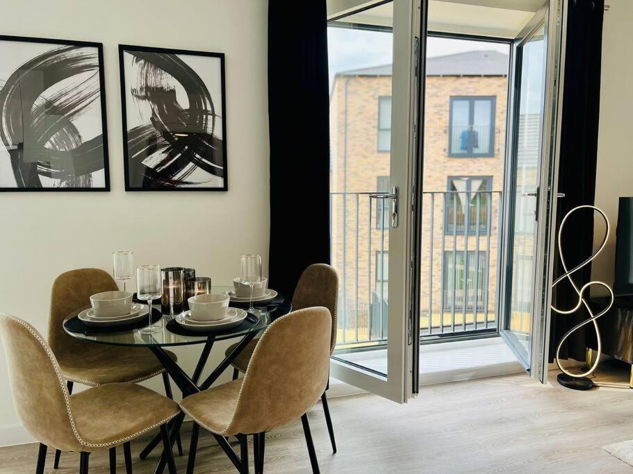Hessian Lounge -Wyndale- Central 2Br W/Parking Μπέρμιγχαμ Εξωτερικό φωτογραφία